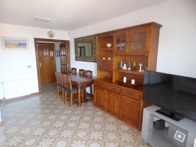 Piso en venta en Malgrat de Mar. Piso Esquinero de 3 Habitaciones con Vistas al Mar en Primera Línea. Pisos Malgrat de.