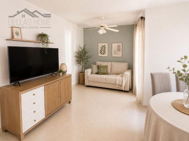 Piso en venta en Manilva, San Luis de Sabinillas. Vivienda con piscina en Sabinillas. Pisos.