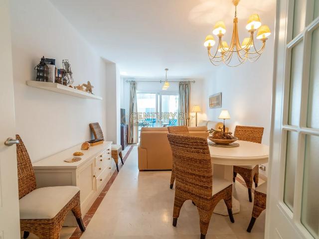 Piso en venta en Manilva, San Luis de Sabinillas. Hermoso piso de dos habitaciones en venta en la Noria IV, Sabinillas Manilva, Málaga. Pisos.