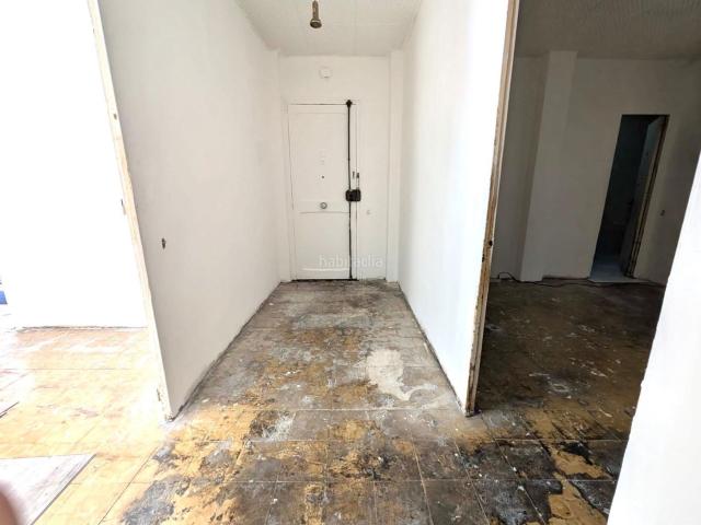 Piso en venta en Manresa, Centre Passeig i Rodalies. Amplio Piso en el Corazón de Manresa Oportunidad Única para Reformar. Pisos.
