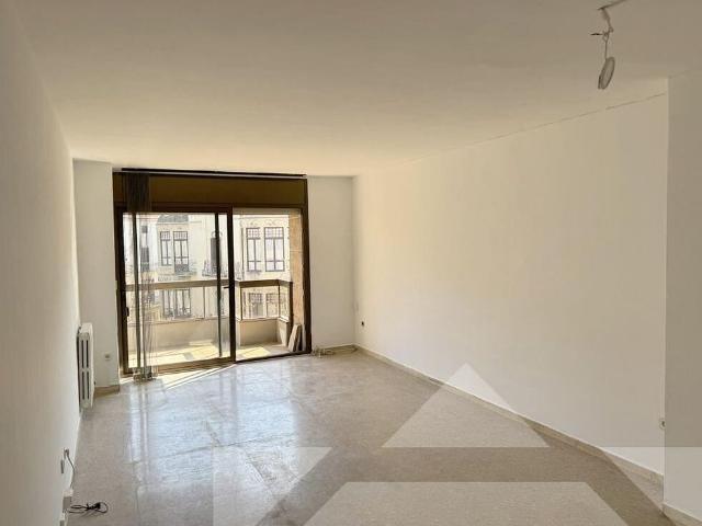 Piso en venta en Manresa, de 100 m² 4 habitaciones por 229.000