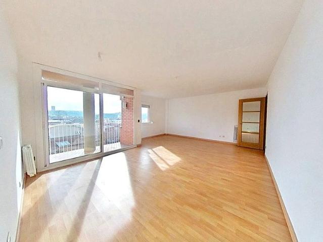 Piso en venta en Manresa, de 101 m² 3 habitaciones por 192.000