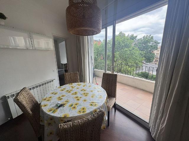 Piso en venta en calle De Barcelona, Manresa, de 72 m² 4 habitaciones por 214.500
