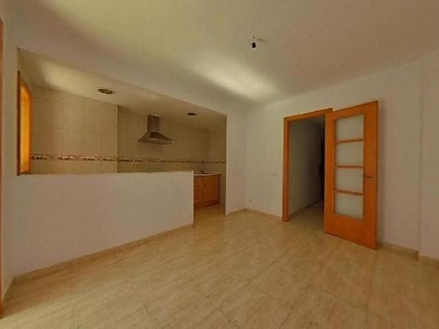 Piso en venta en Manresa, de 79 m² 1 habitación por 52.720