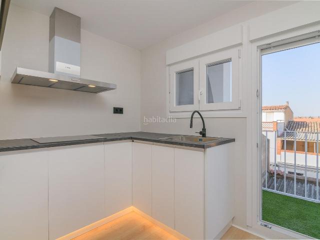 Piso en venta en Manresa, Escodines. Piso de 3 habitaciones reformado al lado del Colegio Oms i de Prat. Pisos.