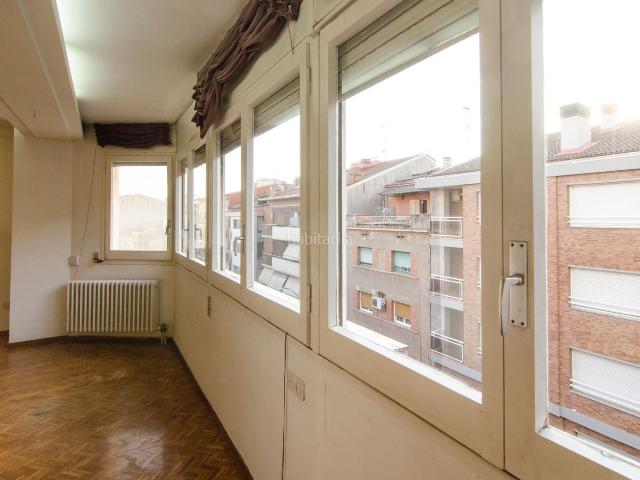 Piso en venta en Manresa, Poble Nou. OPORTUNIDAD. Pisos.