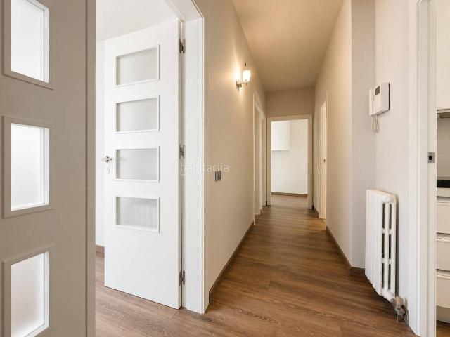 Piso en venta en Manresa, Plaça Catalunya. Piso Reformado en Venta en la Calle Tres Roures. Pisos.