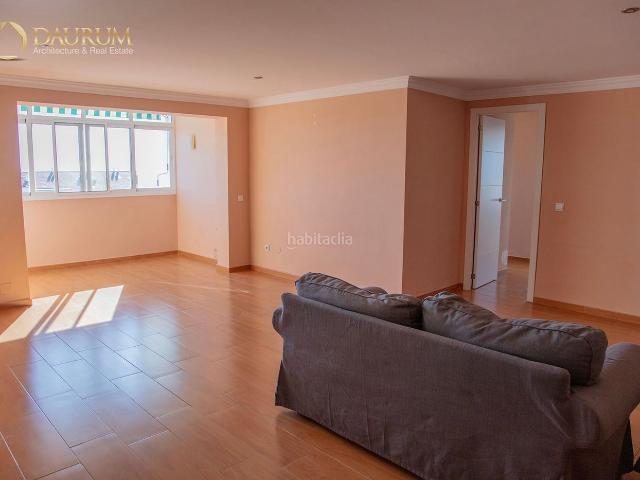Piso en venta en Marbella, Nueva Alcántara. MAGNÍFICO PISO DE 4 HABITACIONES, EN SAN PEDRO DE ALCÁNTARA, CON VISTAS AL MAR. Pisos.