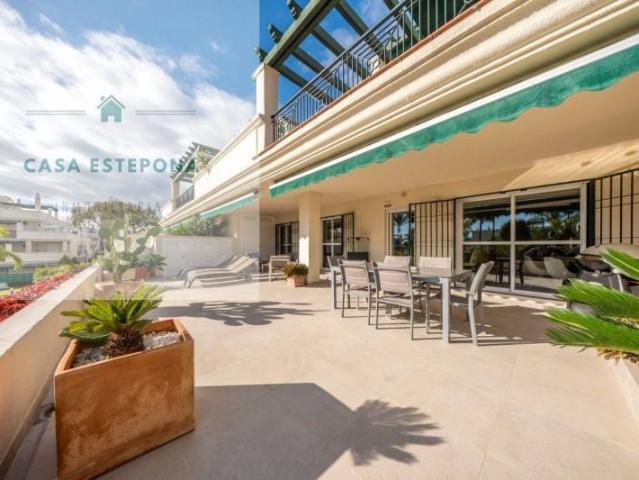 Piso en venta en Marbella, Nueva Andalucia