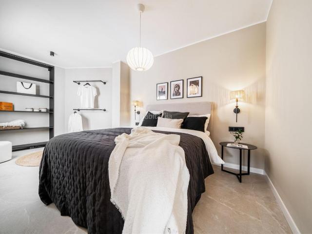 Apartamento en venta en Marbella, Nueva Andalucía centro. Apartamentos.
