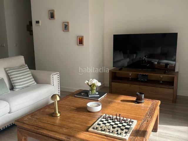 Piso en venta en Marbella, Nueva Andalucía centro. Vistas y Estilo de Vida en la Codiciada Albatros, Nueva Andalucía. Pisos.