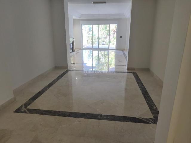 Piso en venta en Marbella, Nagüeles Alto. Pisos.