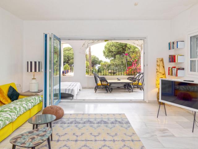 Piso en venta en Marbella, Cabopino Artola. Amplio piso en Puerto Cabopino. Pisos.