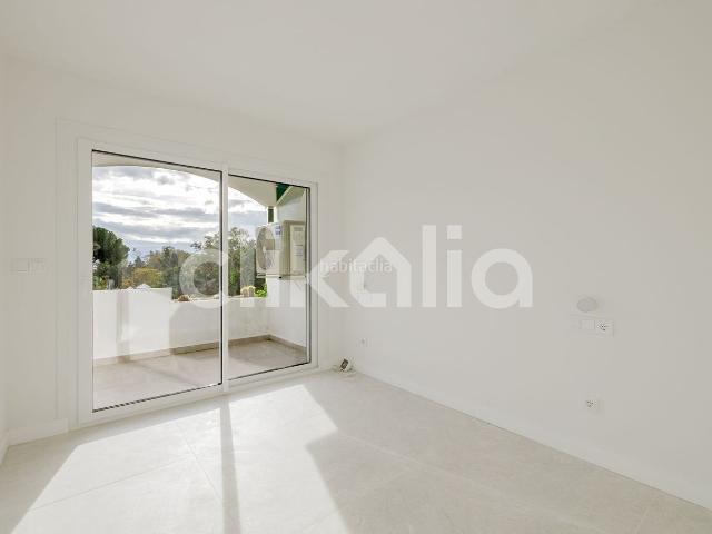 Piso en venta en Marbella, Cabopino Artola. Pisos.