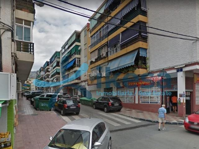 Piso en venta en Marbella, Divina Pastora. Venta de Vivienda en Marbella, Málaga. Es un inmueble en propiedad compartida y por lo tanto, esta en venta el 50. Pisos.