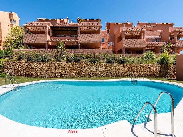 Piso en venta en Marbella, Elviria. Piso en venta en Santa Mª Village de Elviria en Marbella. Pisos.
