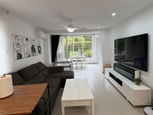 Piso en venta en Marbella, La Merced. FANTÁSTICO BAJO EN MARBELLA. Pisos.