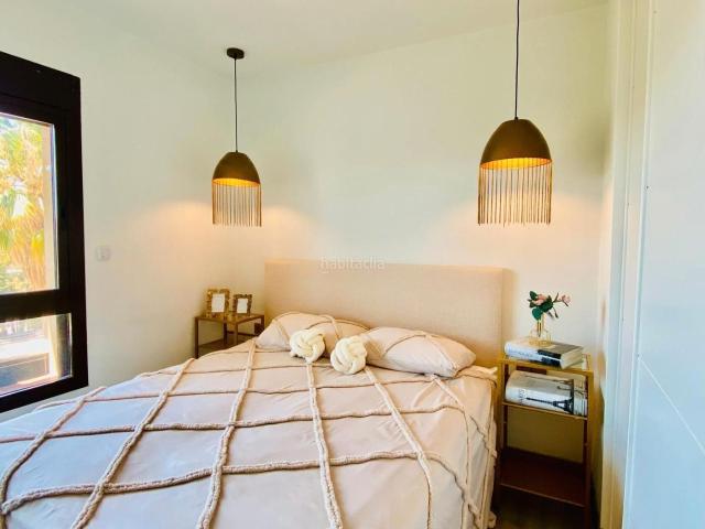 Piso en venta en Marbella, La Dama de Noche La Alzambra. ELEGANCIA Y VISTAS EN ALOHA: APARTAMENTO RENOVADO CON LICENCIA TURÍSTICA EN PLANTA ALTA. Pisos.