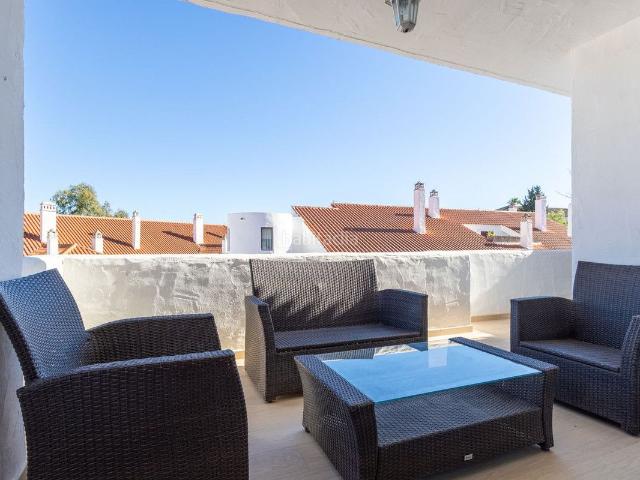 Piso en venta en Marbella, Las Brisas. Pisos.