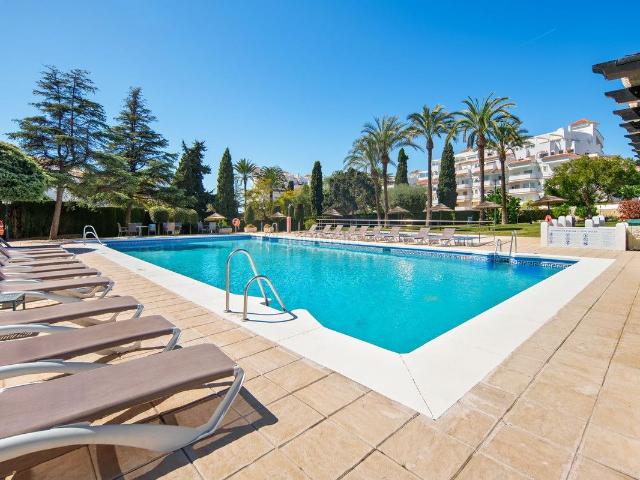 Piso en venta en Marbella, Las Brisas. Pisos.