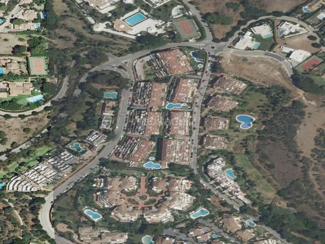 Piso en venta en Marbella, Lomas de Marbella Club. Piso en Urbanización Lomas en Marbella, Málaga. Pisos.