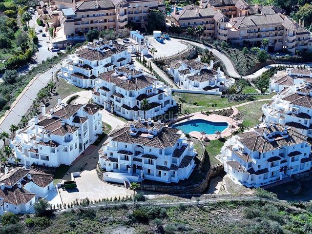 Piso en venta en Marbella, Los Naranjos. Nueva Andalucía Nueva construcción. Pisos.