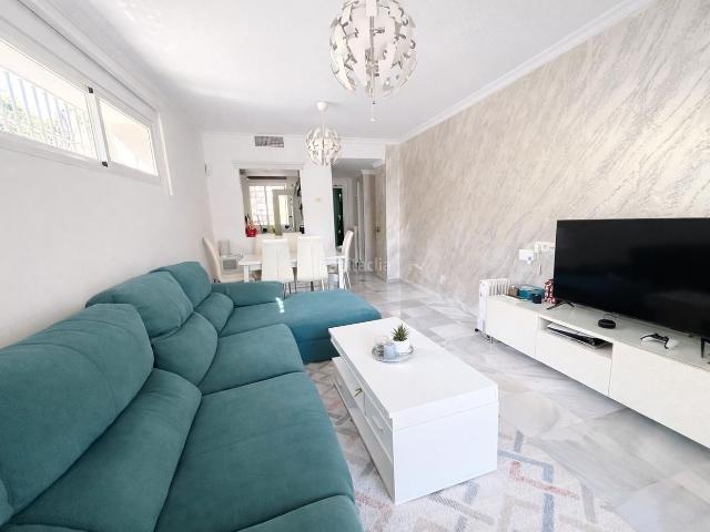 Piso en venta en Marbella, Los Naranjos. Piso a la venta en Marbella. Pisos.