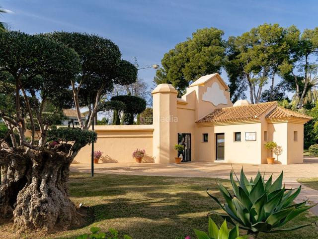 Piso en venta en Marbella, Puerto Banús. Pisos.