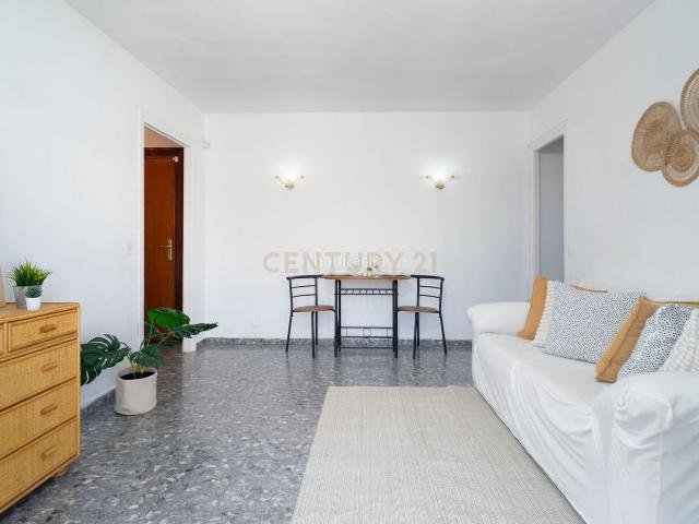 Piso en venta en Marbella, Playa Bajadilla Puertos. Piso en Marbella. Pisos.