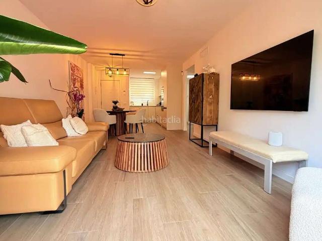 Piso en venta en Marbella, Reserva de Marbella. Exclusivo ático dúplex en La Reserva de Marbella con terraza, piscina y garaje privado. Pisos.