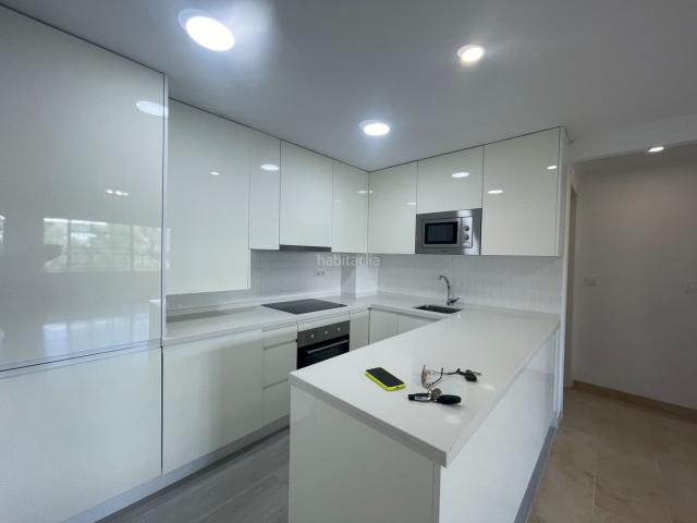 Piso en venta en Marbella, Romana Playa. Se vende piso en Elviria. Pisos.