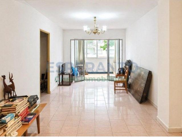 Piso en venta en Marbella, San Pedro de Alcántara Pueblo. Oportunidad en pleno centro de San Pedro Alcántara 3 dormitorios con garaje incluido. Pisos.