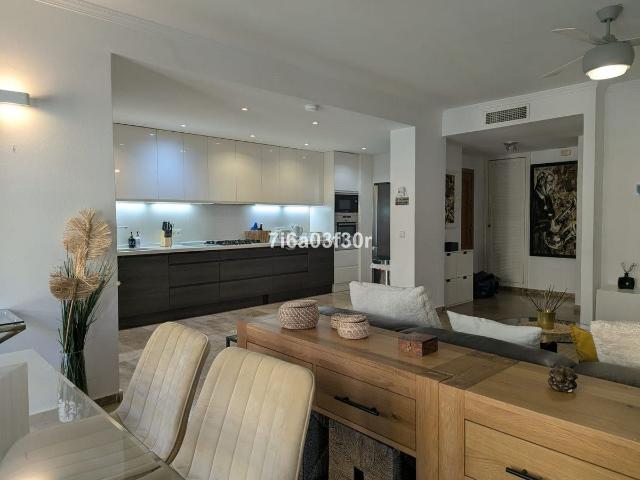 Piso en venta en Marbella, San Pedro de Alcántara Pueblo. Pisos.