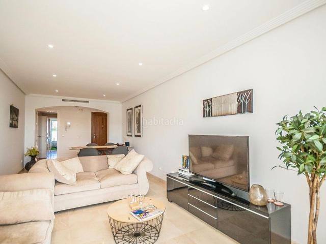 Piso en venta en Marbella, Santa María. Elviria. Pisos.