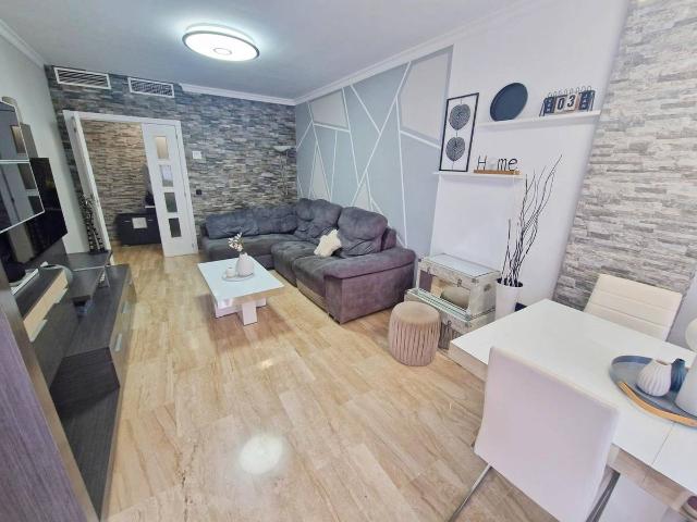 Piso en Venta en Martín Carpena Torre del Río