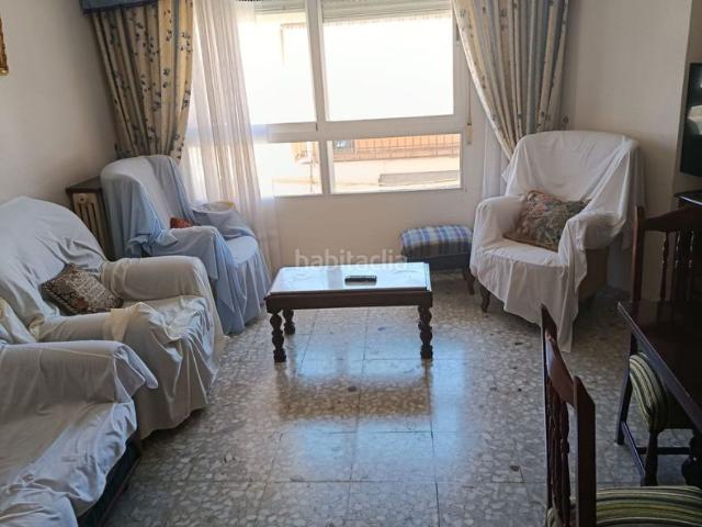 Piso en venta en Martos. Piso en venta en Martos, 4 dormitorios. Pisos.