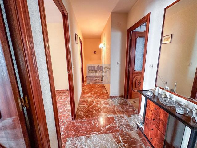 Piso en venta en Martos. SE VENDE PISO CON GRAN BALCÓN EN PLENO CENTRO DE MARTOS ? POR SÓLO 125.000 NEGOCIABLES!. Pisos.