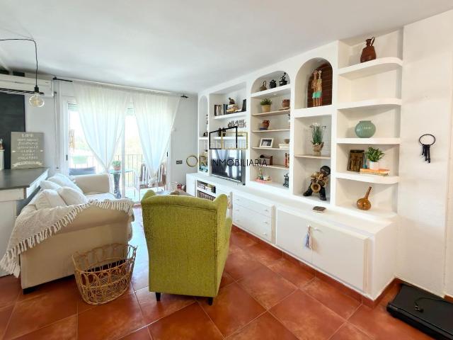 Piso en venta en Martorell. Luminoso piso de 3 habitaciones con terraza, parking y trastero en Martorell. Pisos.