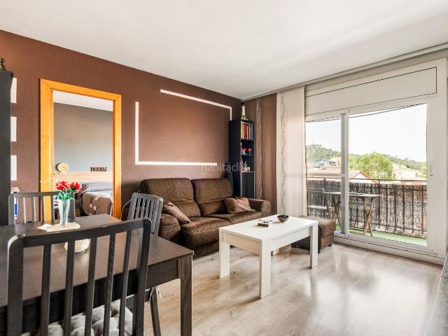Piso en venta en Martorelles. Balcón con bonitas vistas!. Pisos.