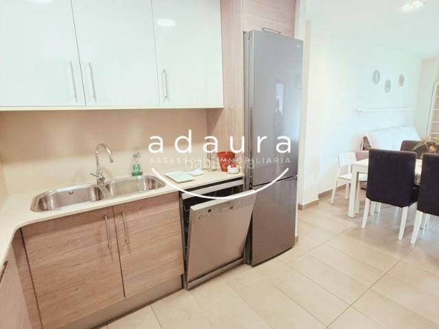 Piso en venta en Mataró, Centre. Espectacular piso con parquing y trastero, impecable!. Pisos.