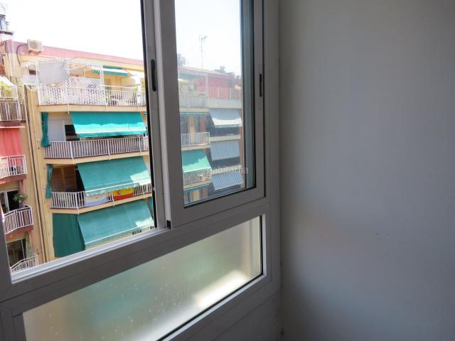Piso en venta en Mataró, Centre. Ideal inversores, vivienda alquilada. Pisos.