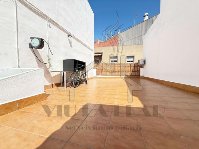 Piso en venta en Mataró, Cerdanyola Nord. CASITA EN EXCLUSIVA EN CERDAÑOLA NORTE. Pisos.