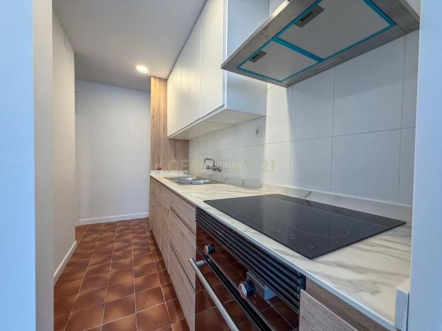 Piso en venta en Mataró, Cerdanyola Nord. Estrena hogar! Piso recién reformado con balcón en Cerdanyola Nord. Pisos.