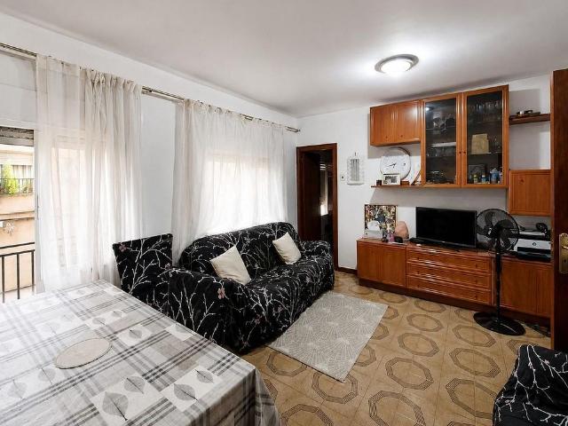 Piso en venta en Mataró, de 51 m² 2 habitaciones por 109.900