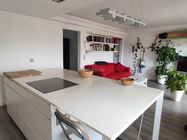 Piso en venta en Mataró, Eixample. Luminoso y soleado piso exterior, totalmente reformado en el eixample de Mataró. Pisos.
