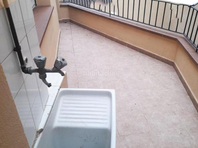 Piso en venta en Mataró, Peramàs. Ático de 4 hab. a reformar en Peramàs Centro. Pisos.