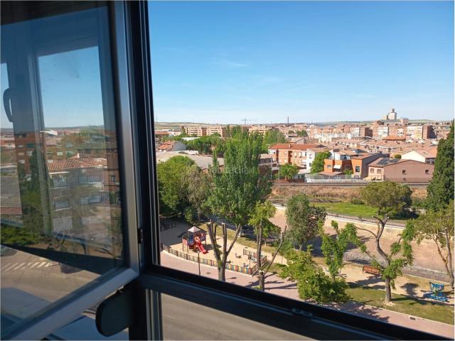 Piso en venta en Medina del Campo. Oportunidad Vivienda en Medina del Campo de cuatro dormitorios. Pisos Medina del.