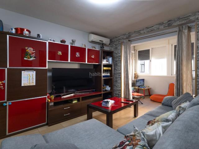 Piso en venta en Melilla, Calvo Sotelo. Piso de 80m2 de 2 habitaciones amplias. Pisos.