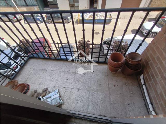 Piso en venta en Mendavia. Venta de piso luminoso de 4 habitaciones en Mendavia. Pisos.