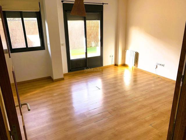 Piso en venta en Mérida, Centro. piso en urbanizacion con piscina. Pisos.